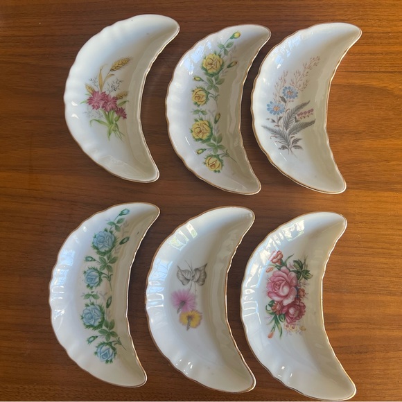 Vintage Half Moon Crescent China Dishes Bone Plates Painted Gold Trim Floral - Picture 2 of 4